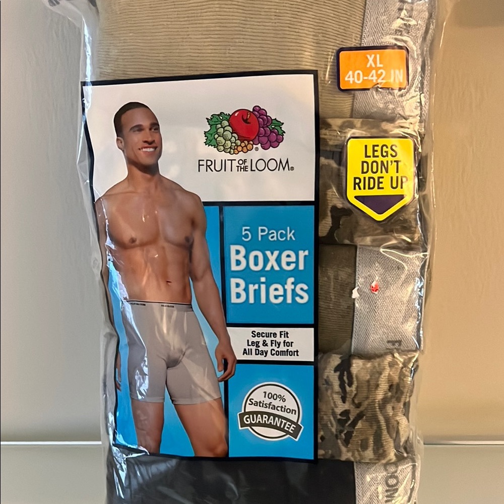 Fruit of the Loom Men's Boxer Briefs - 5 Pack, Prints/Solids. Size XL. 40-42 NWT